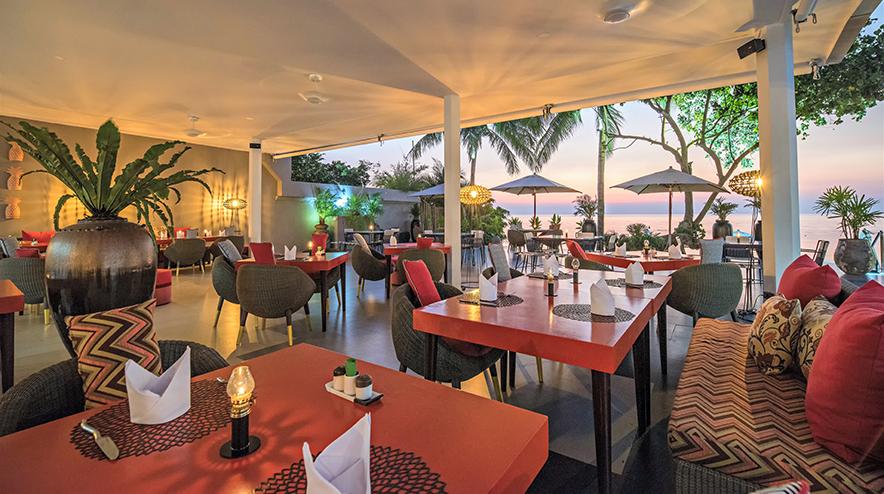 Dining overlooking the Gulf of Thailand